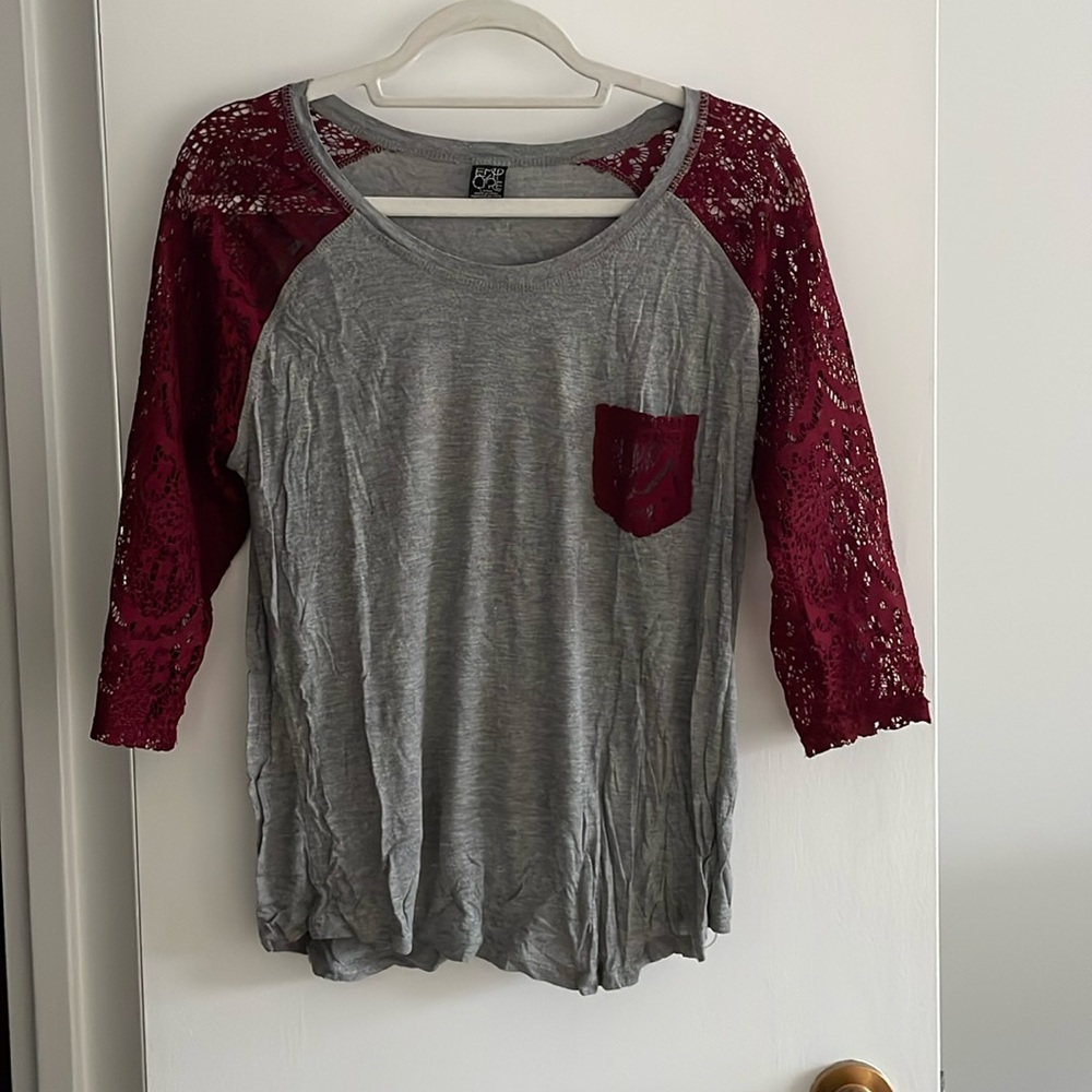 3/4 Lace Sleeve with Pocket